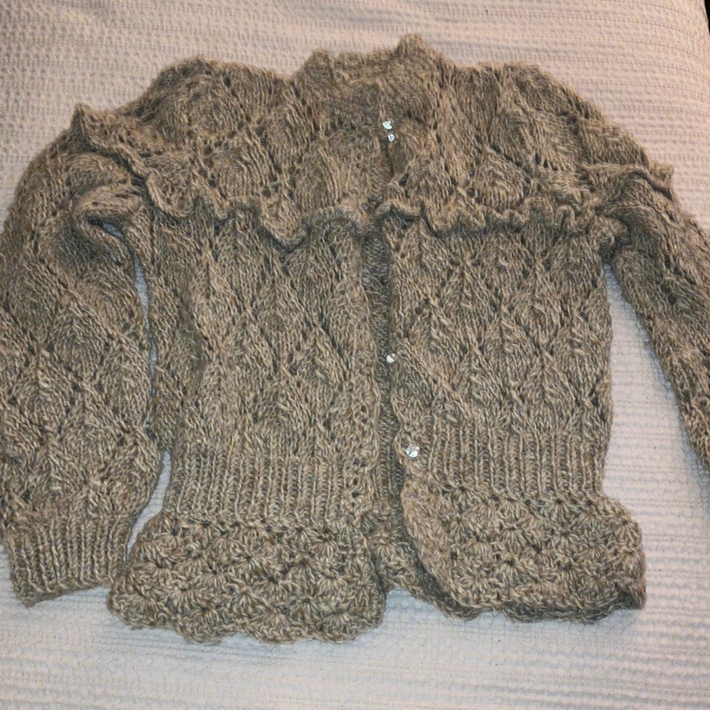 HANDMADE Oatmeal Wool yarn Knitted peplum sweater size Med.